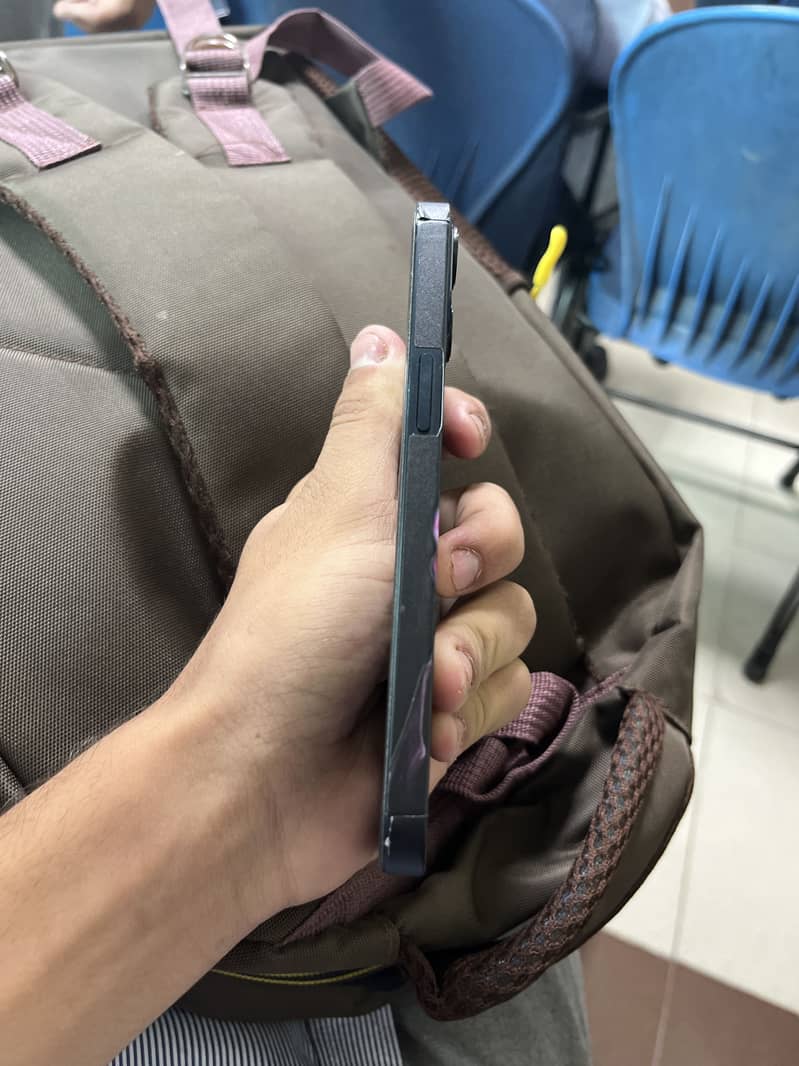 Apple iPhone 13 1