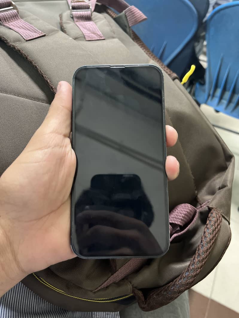Apple iPhone 13 3