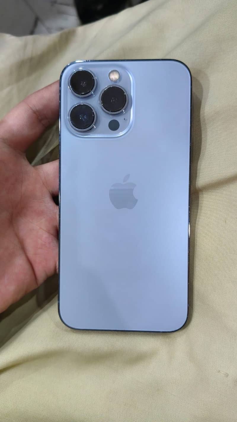 Apple iPhone 13 Pro 2