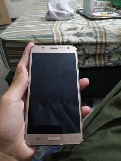 Samsung Mobile J7