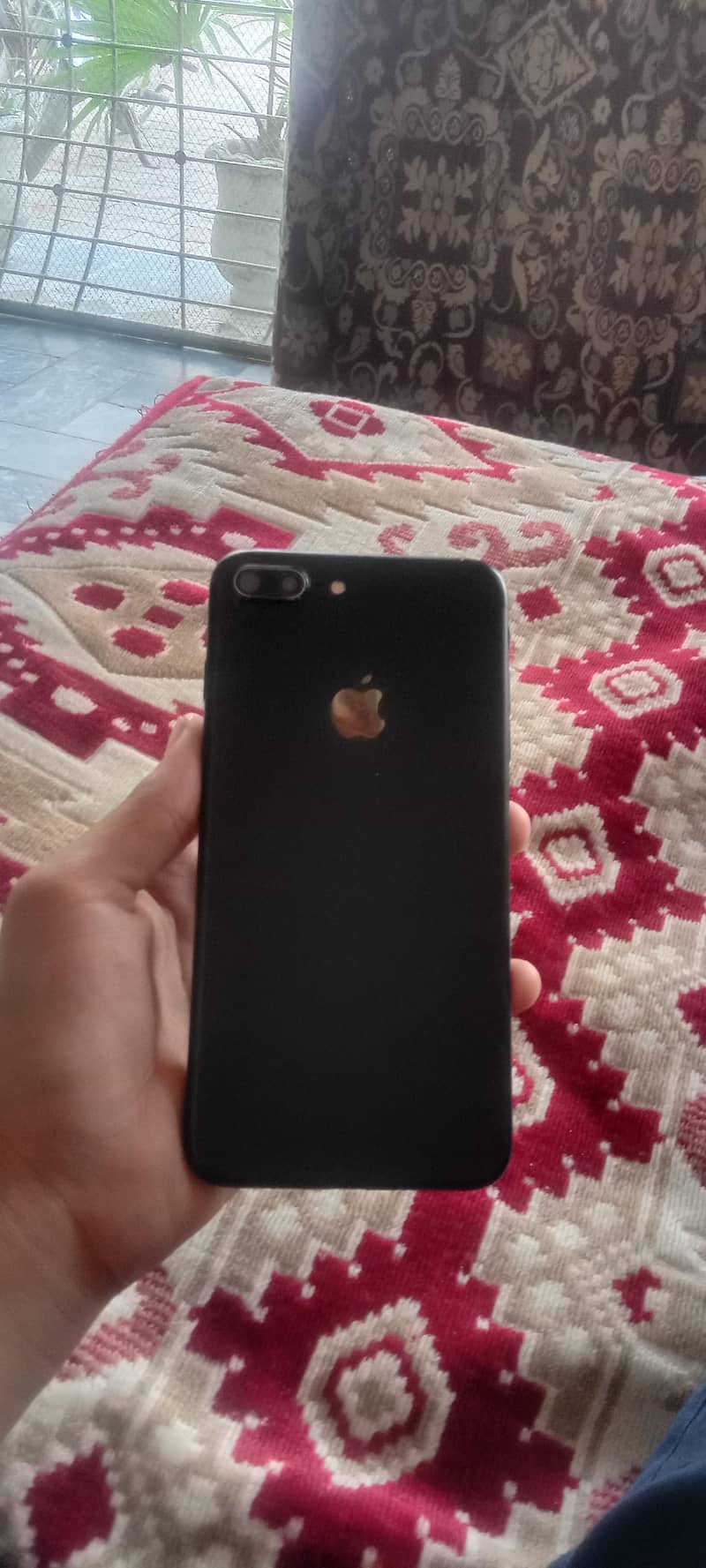 Apple iPhone 7 Plus 1