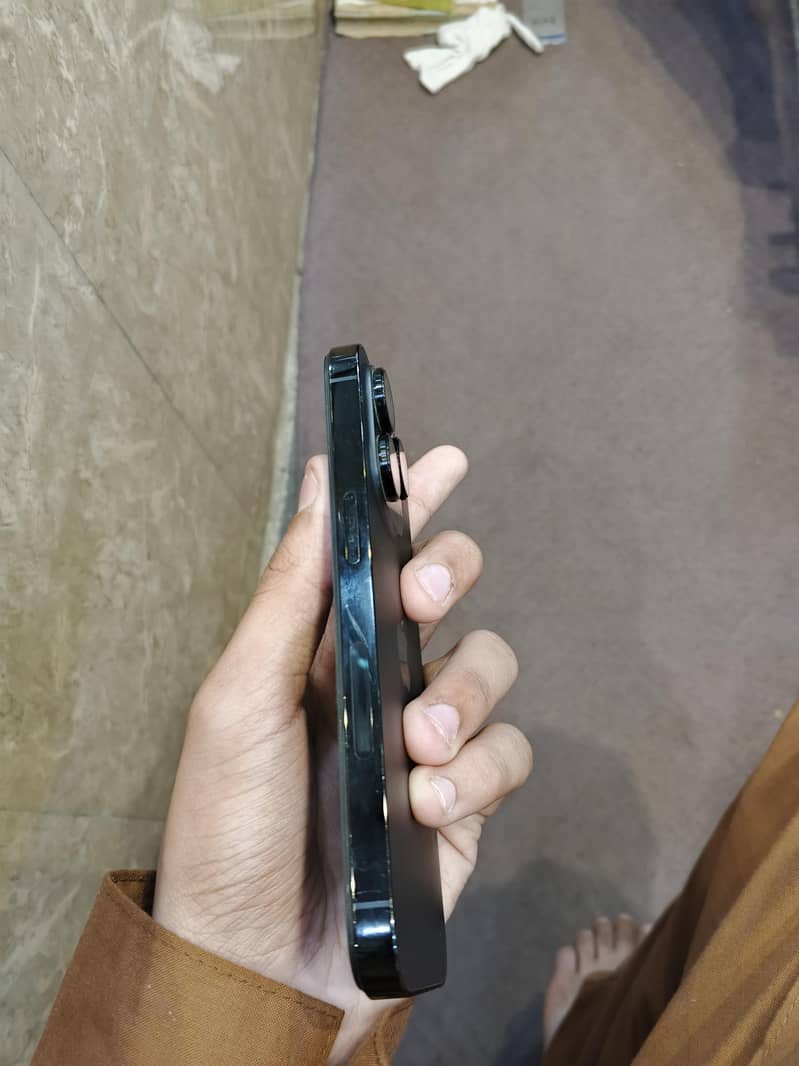 IPHONE 14 PRO 5