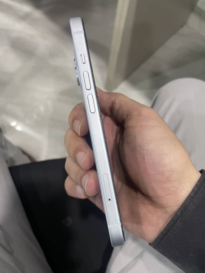 Apple iPhone 15 2