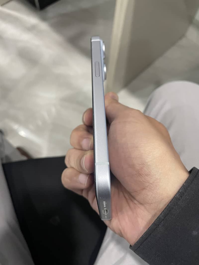 Apple iPhone 15 3