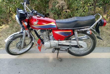 Honda 125 cc model 2010 bike for sale call 03263223419