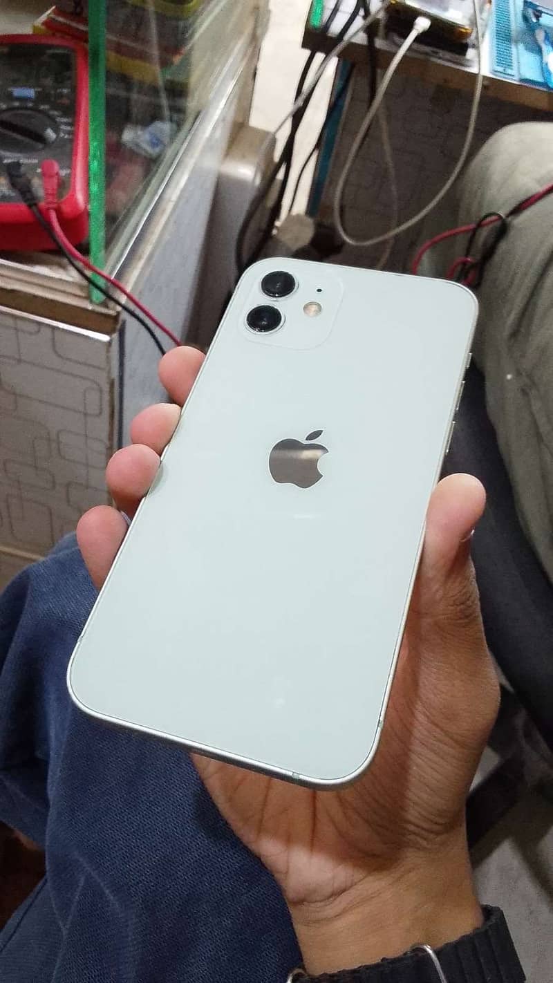 Apple iPhone 12 0