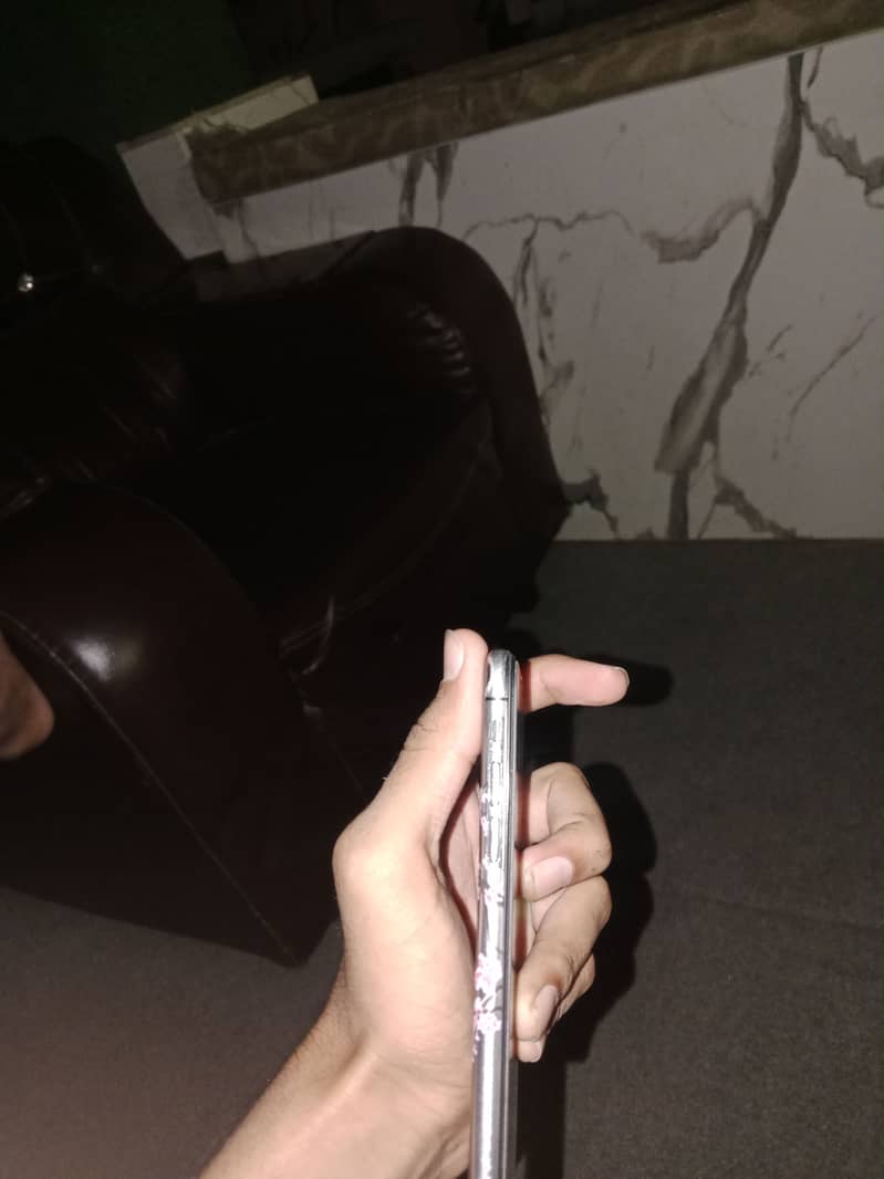 Apple iPhone X 0