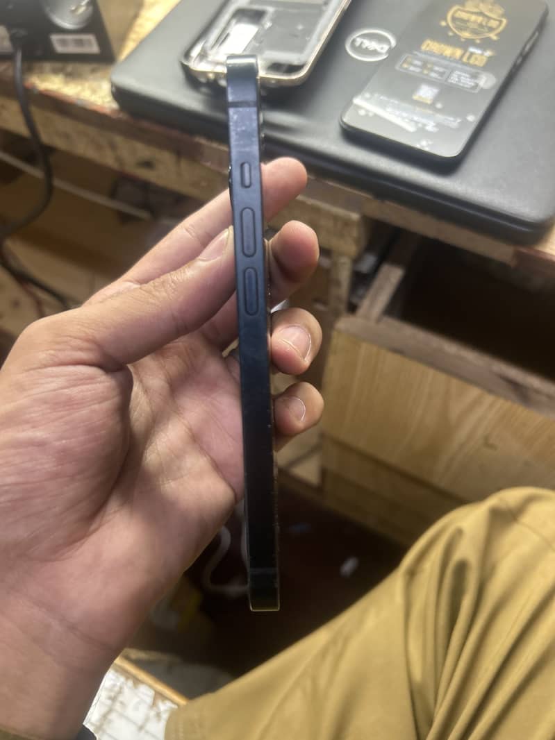 Apple iPhone 14 2