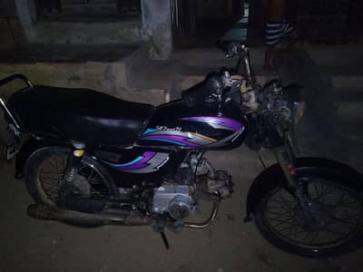 urgently selling 10/8 condition