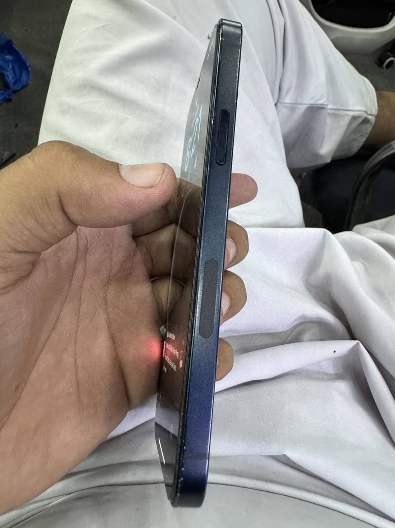 Apple iPhone 12 2