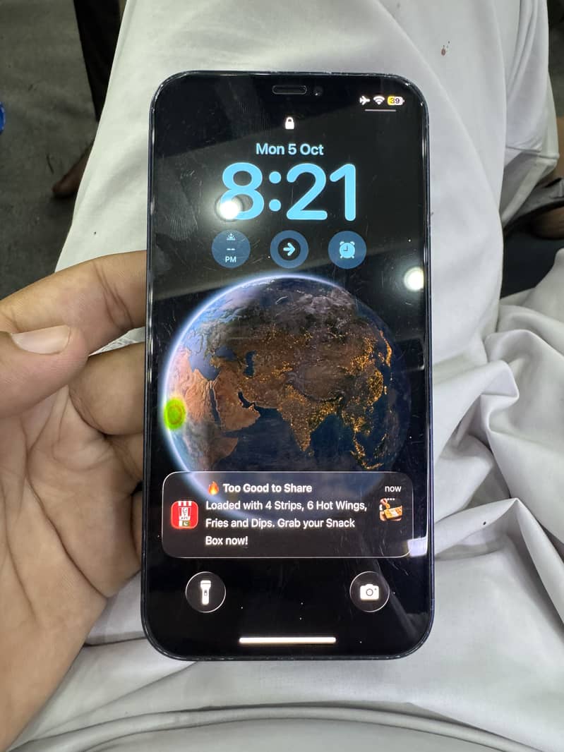 Apple iPhone 12 6