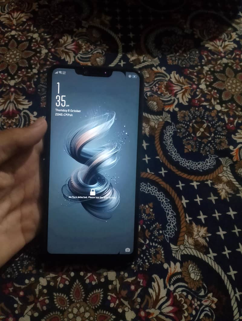 OPPO A3s 4