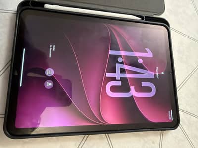 iPad Air 5th Gen M1 Chip 64GB 8/10 Condition