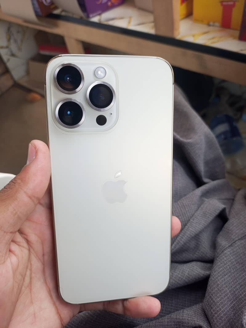 Apple iPhone 14 Pro Max 3