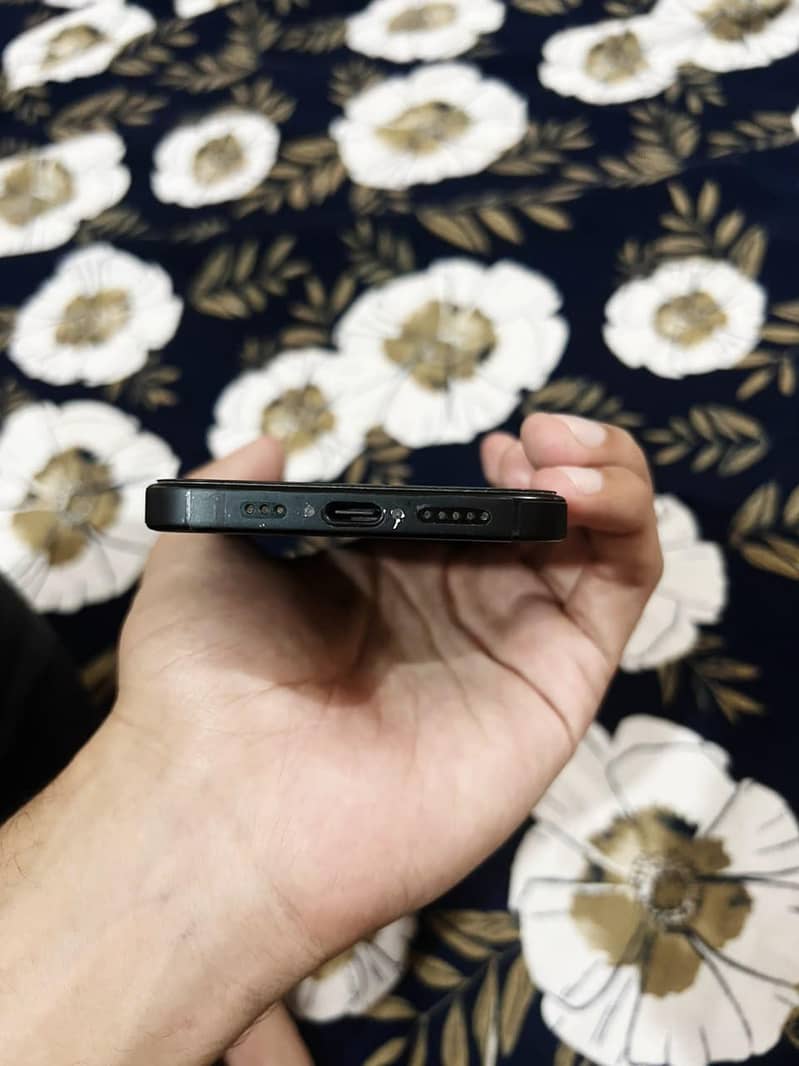 Apple iPhone 15 3