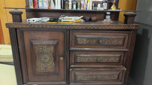 WOODEN HARD KNG SIZE BED SET