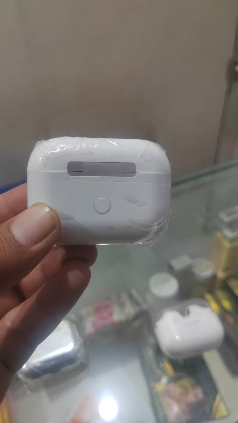 Earbuds 1