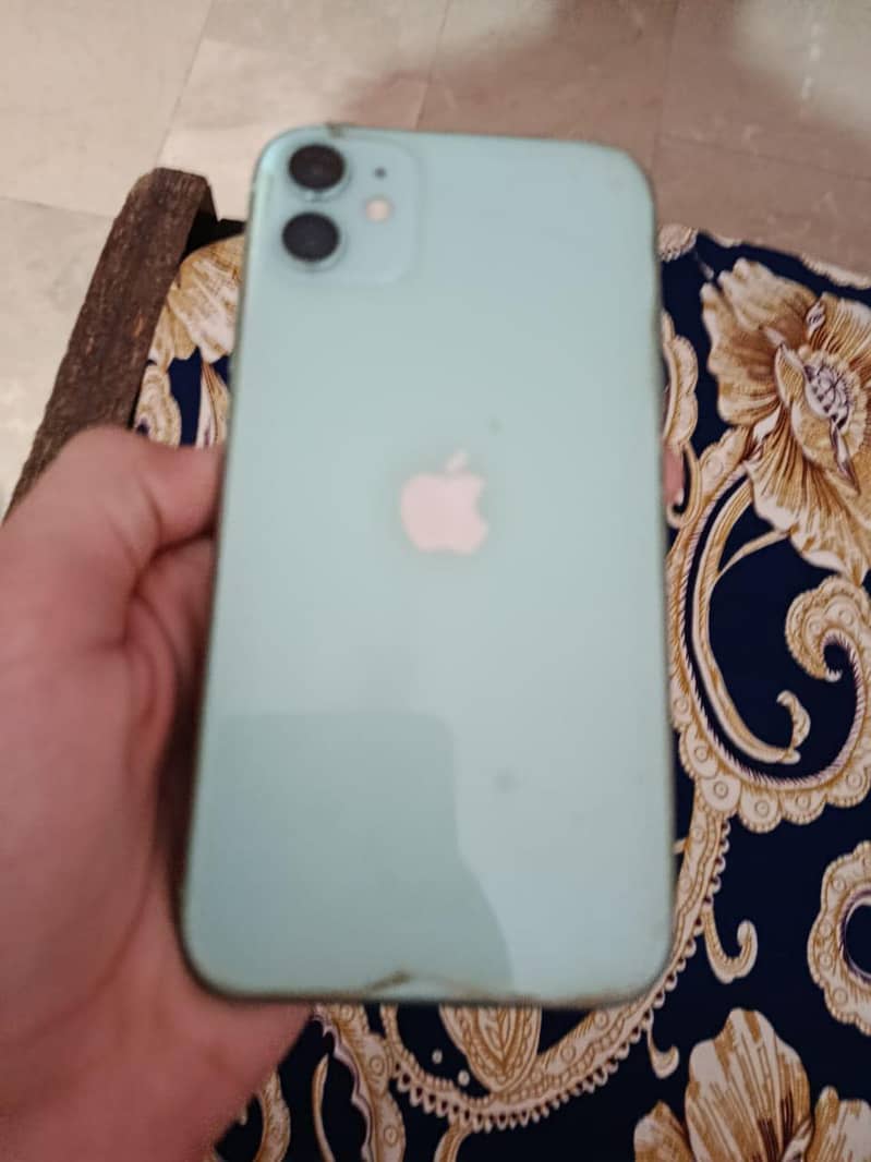 Apple iPhone 11 3