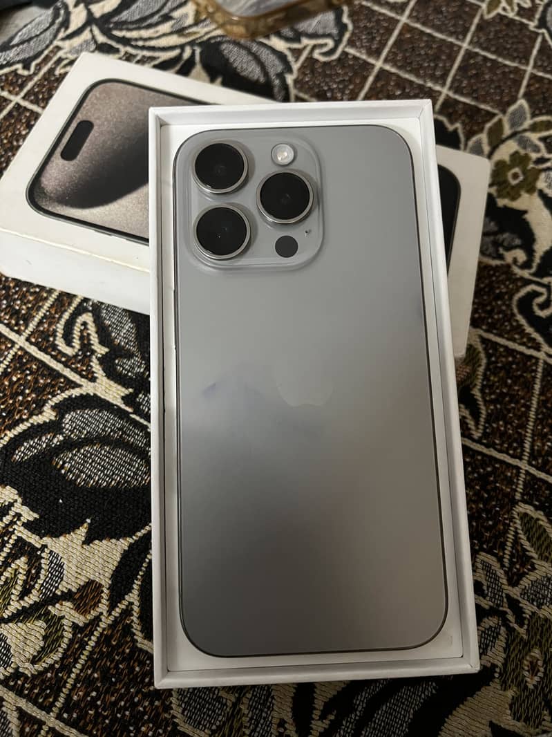Apple iPhone 15 Pro 0