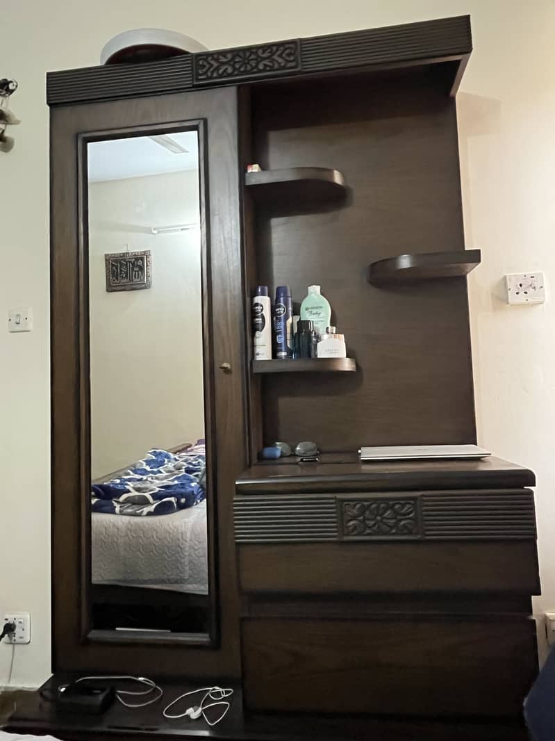 King size bed 1