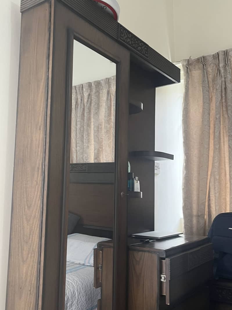 King size bed 6
