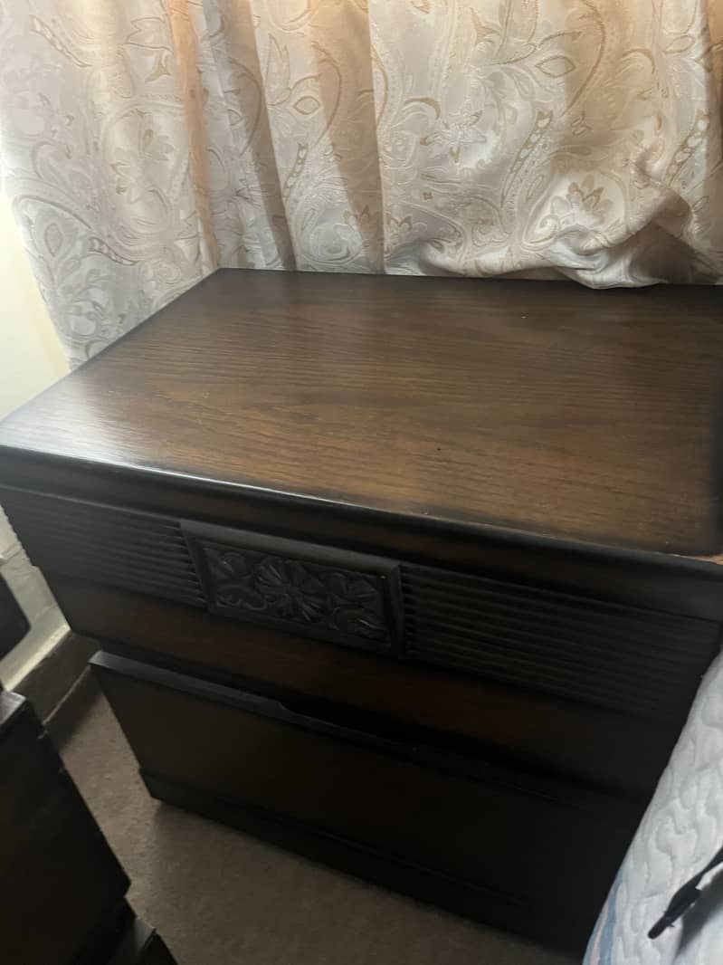 King size bed 8