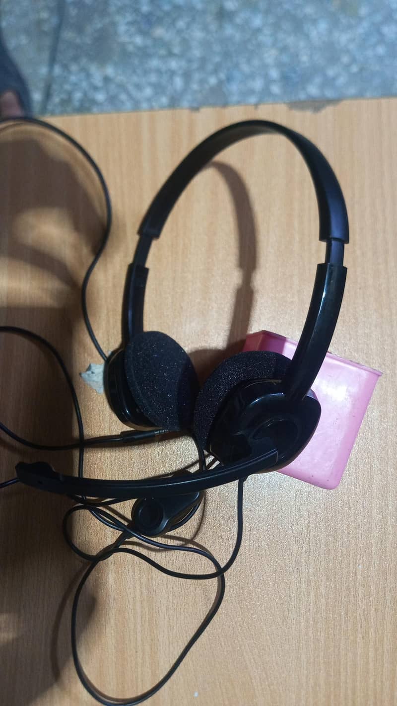 Logitech h150 1