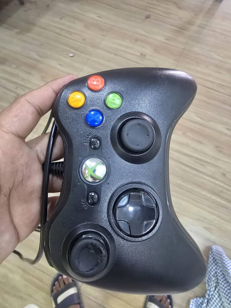 GAMING CONTROLLER 0