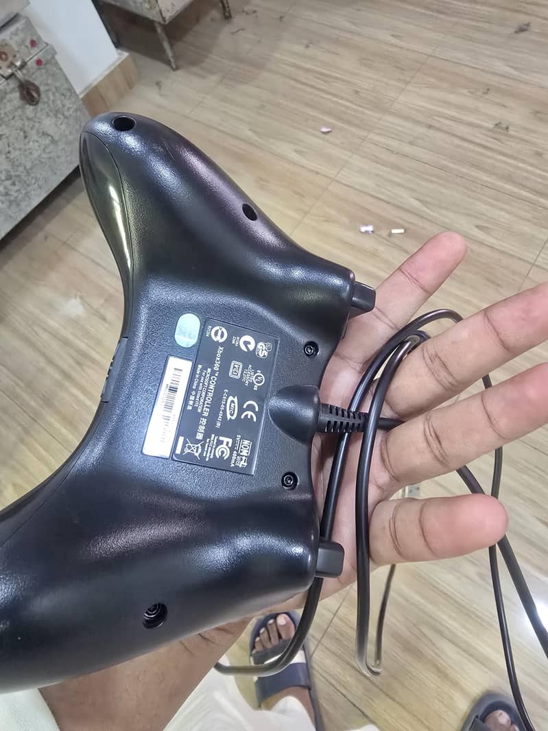 GAMING CONTROLLER 2
