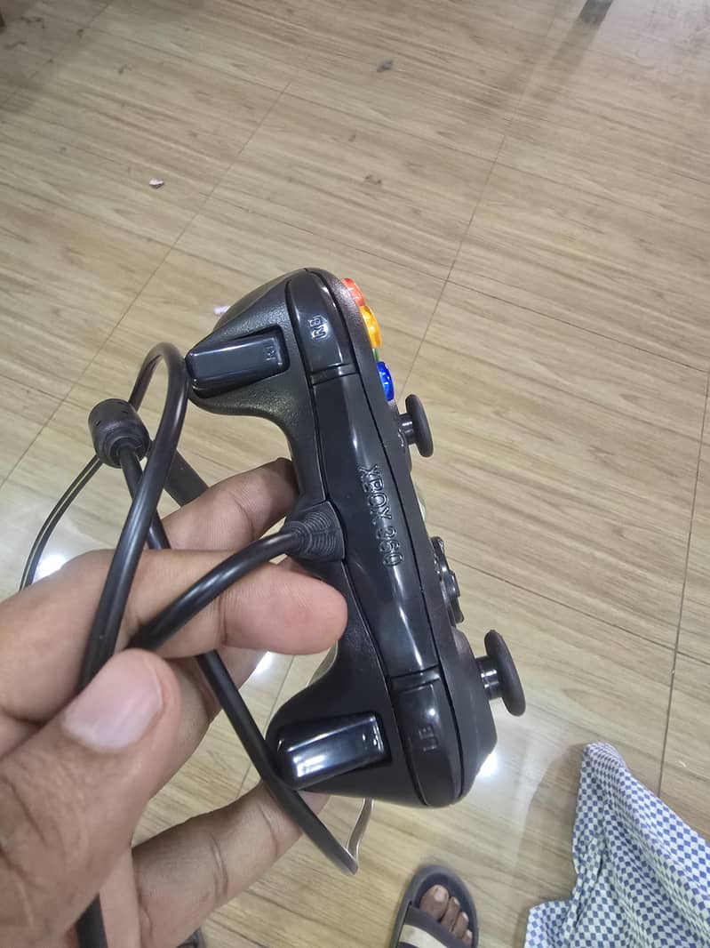 GAMING CONTROLLER 3