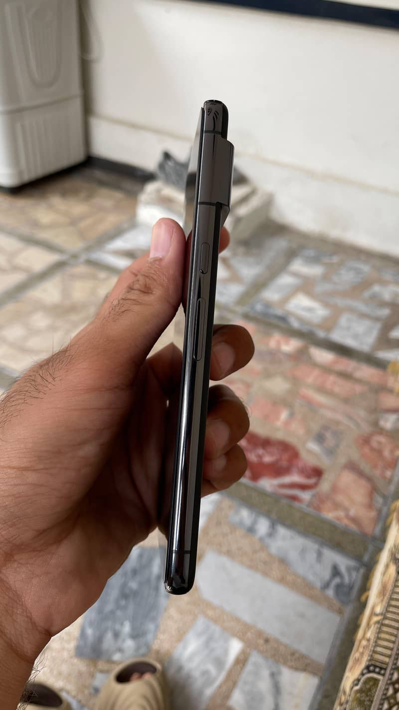Google Pixel 8 Pro 2