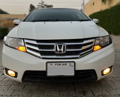 Antique Piece Honda City 2016 model Total genuine Scratch less