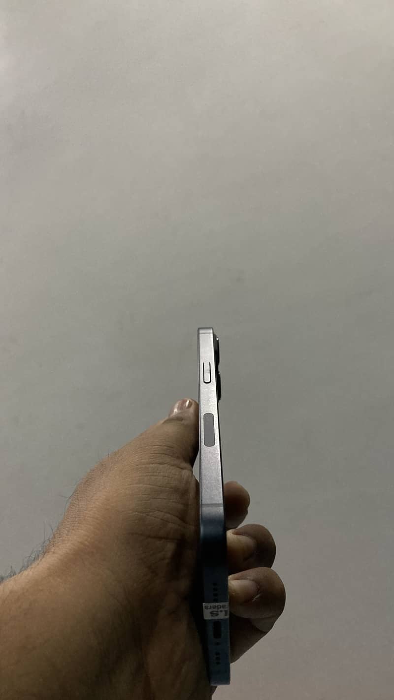 Apple iPhone 13 1