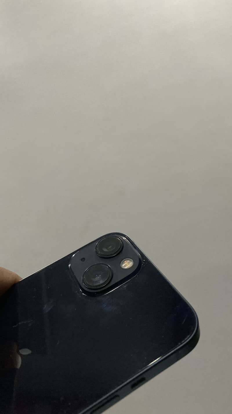 Apple iPhone 13 3