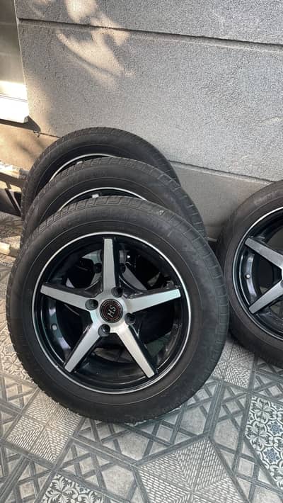 Star shape rims for sale size 165/65 R14.
