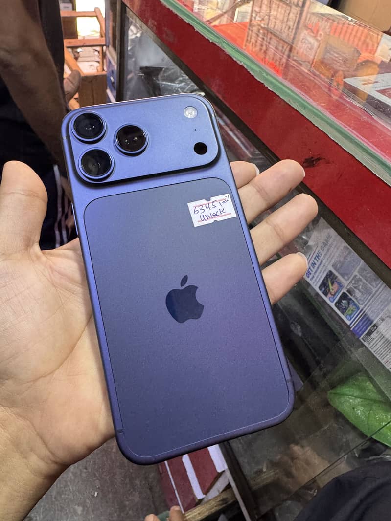 Apple iPhone 17 Pro Max 0