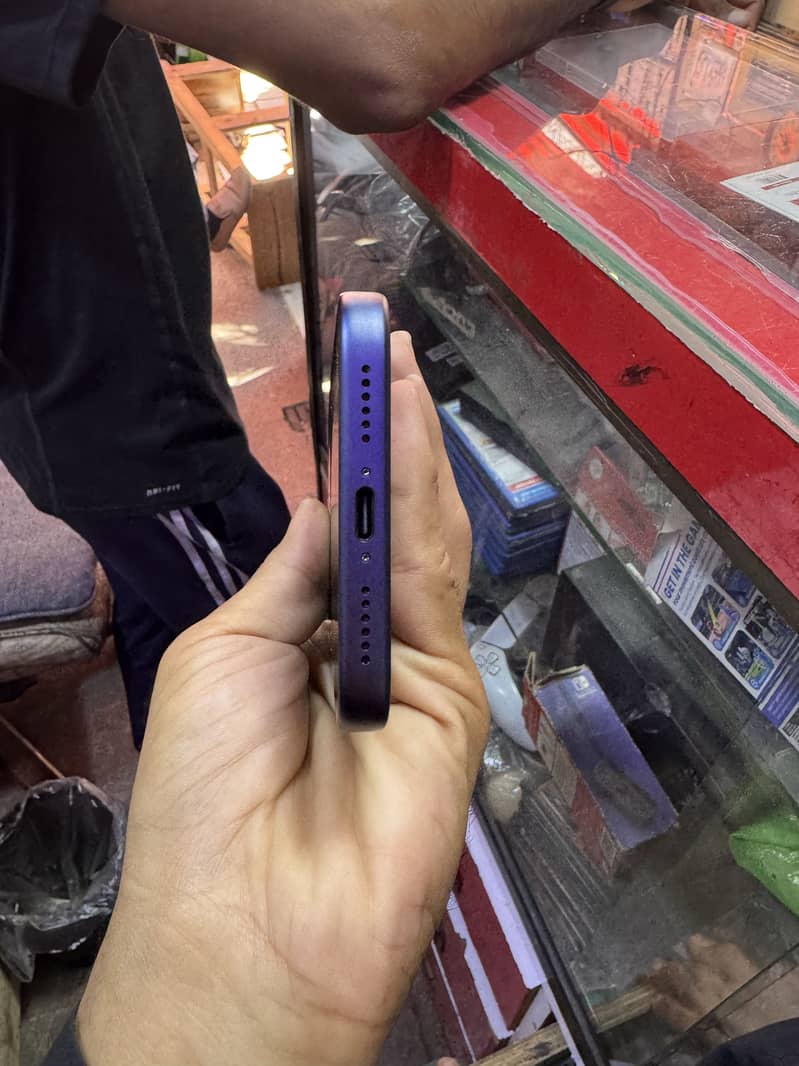 Apple iPhone 17 Pro Max 4