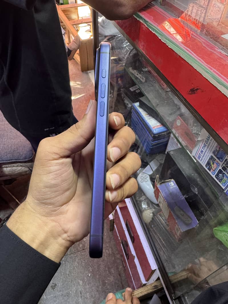 Apple iPhone 17 Pro Max 5
