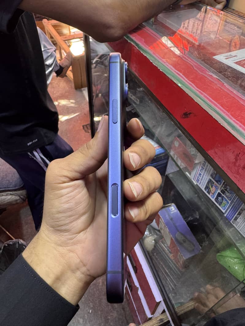 Apple iPhone 17 Pro Max 7