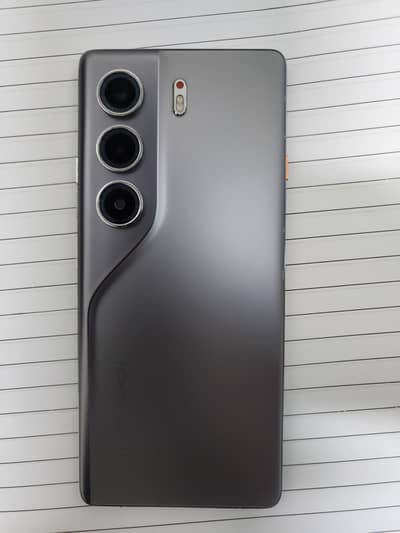Tecno CAMON 40 Pro 8/256