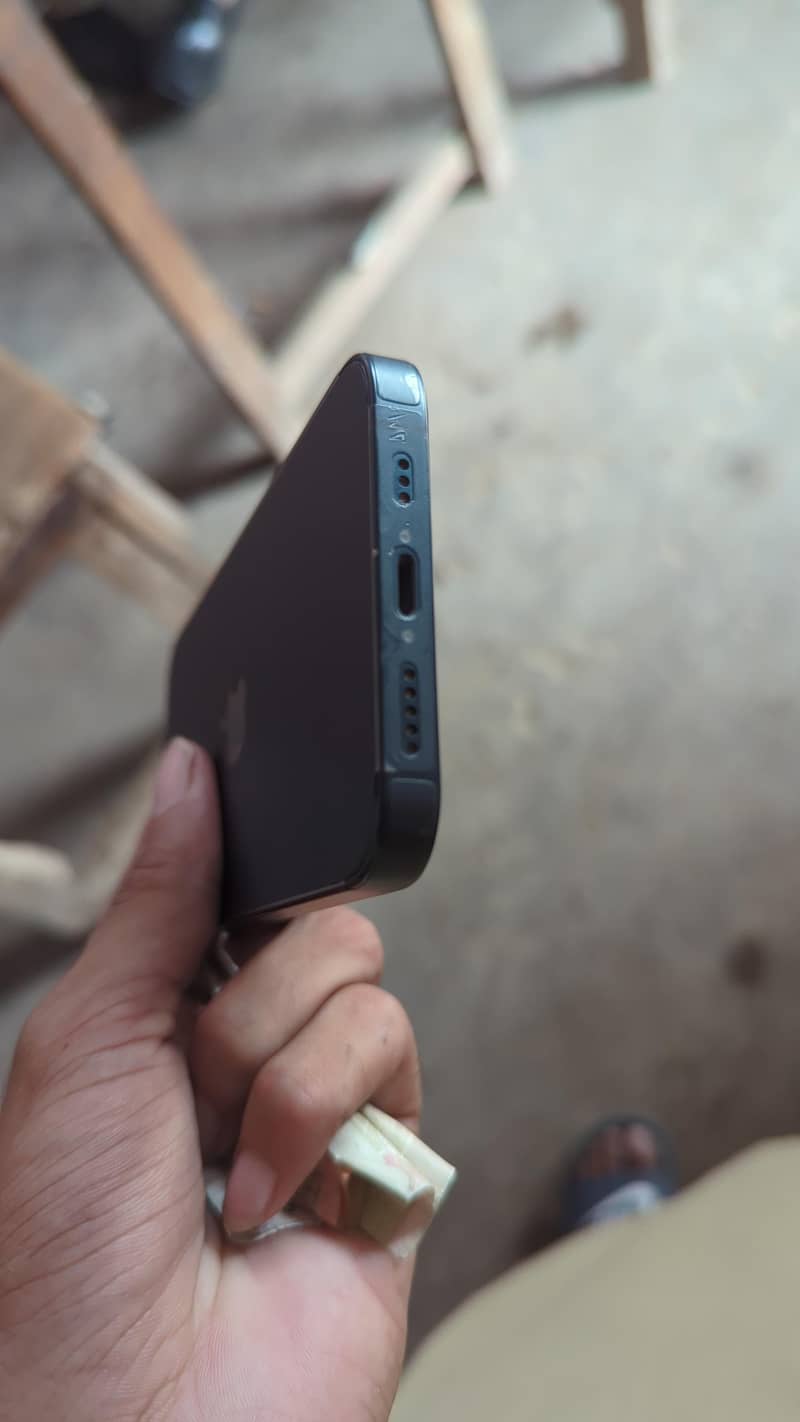 Apple iPhone 14 2