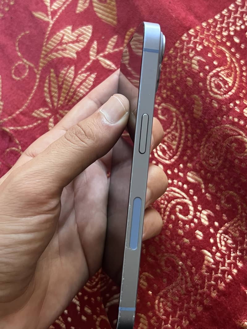 Apple iPhone 14 2