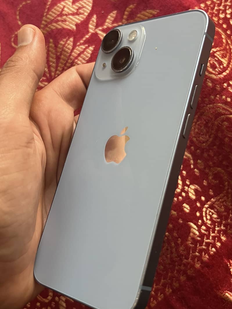 Apple iPhone 14 3