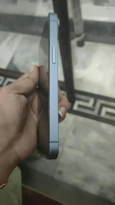 Apple iPhone 14