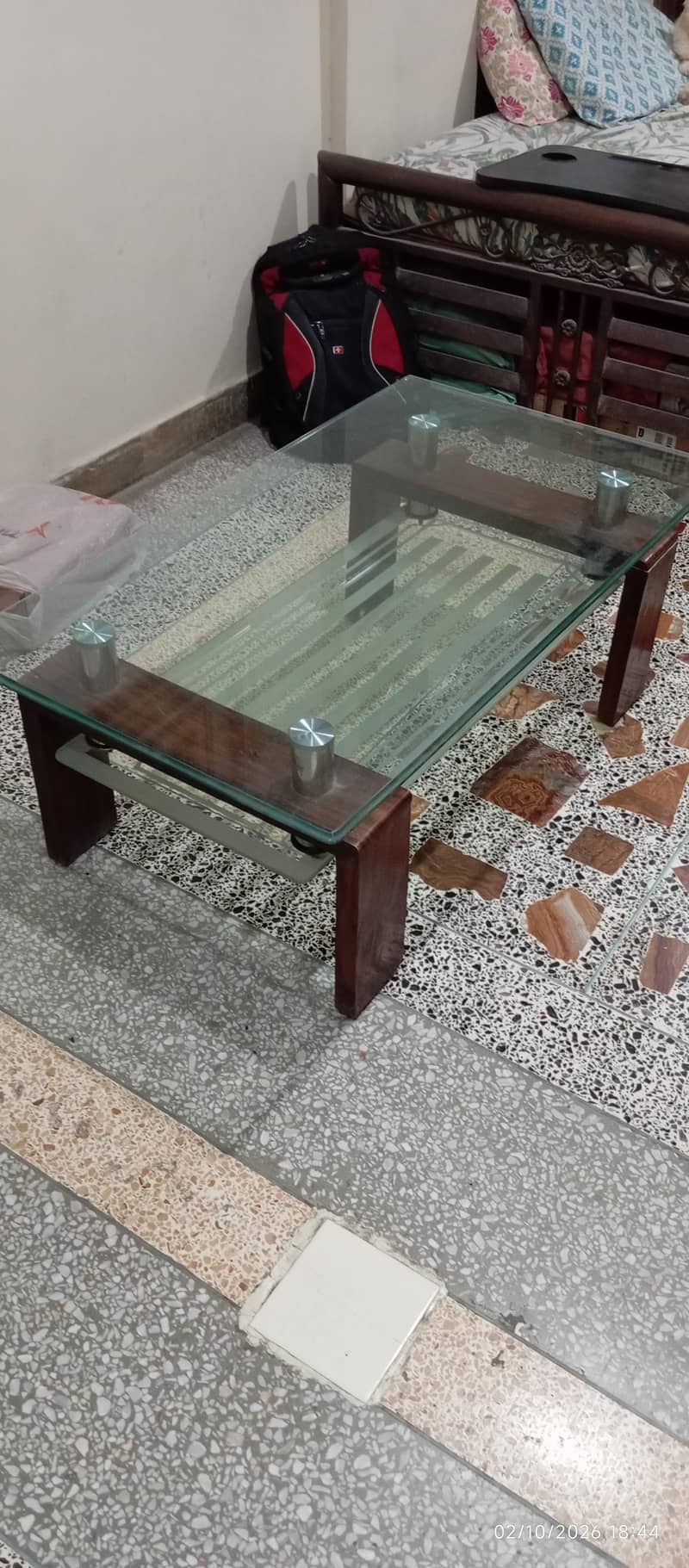 Center Table 0