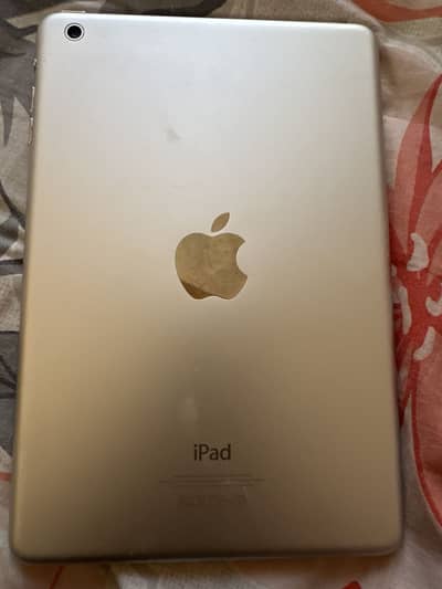 Ipad 1st generation 10/9 condition ((ipad))