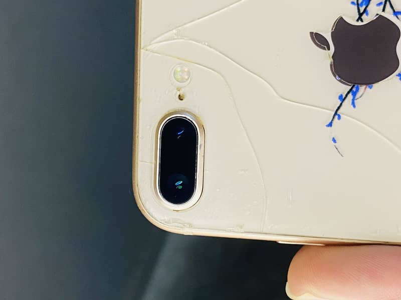 Apple iPhone 8 Plus 2
