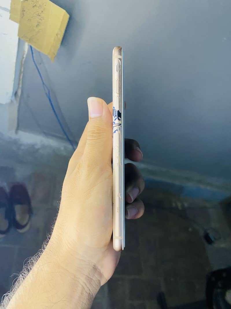 Apple iPhone 8 Plus 3