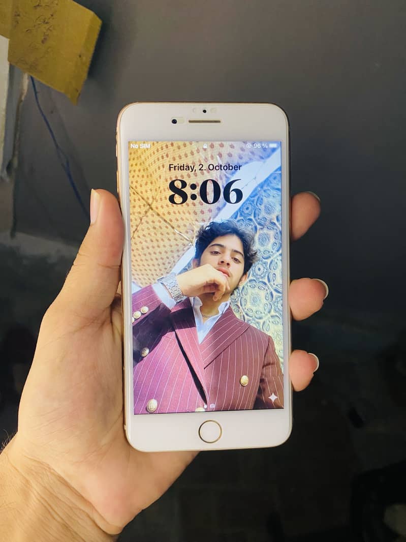 Apple iPhone 8 Plus 5