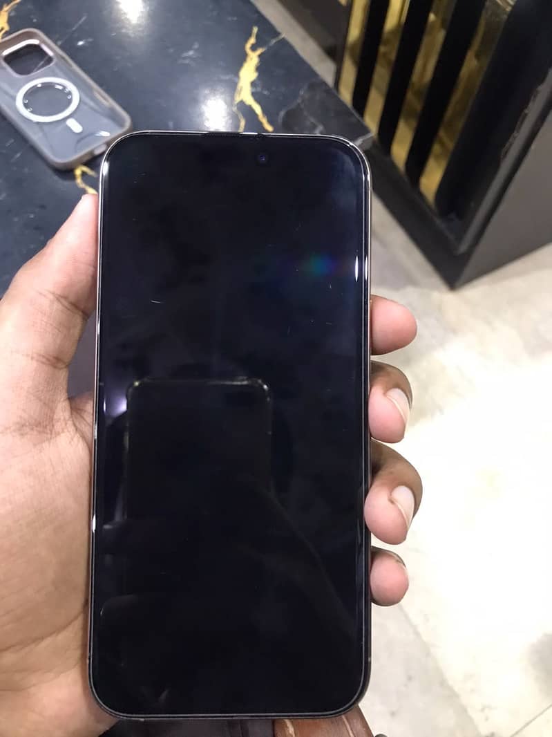 Apple iPhone 16 Pro Max 8